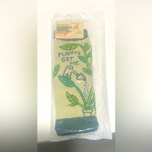 Blue Q Women’s Ankle Soft Combed “Plants Get Me” Socks